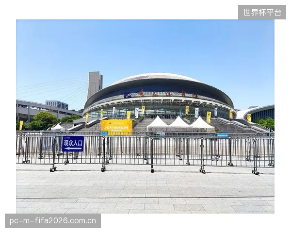 杭州黄龙体育中心借亚运会契机完成智慧化转型，其“无人值守”模式将人力成本降低50%，为适老化服务提供了成本效益范本